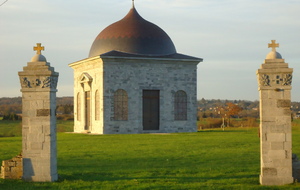 La chapelle, tu verras, en face tu grimperas.